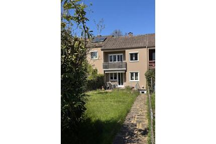 Kapitalanlage in ruhiger Lage: Gepflegtes Reihenhaus mit Garten - Krumbach (Schwaben)