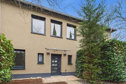 Haus zum Kaufen in Frankfurt am Main Unterliederbach 949.000,00 € 187 m² - Frankfurt am Main / Unterliederbach