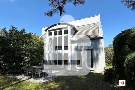 Haus zum Kaufen in Erlangen 1.380.000,00 € 206 m²