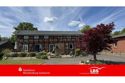 Haus zum Kaufen in Stralendorf 265.000,00 € 212 m²