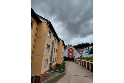 Sonnige, modernisierte Eigentumswohnung mit Balkon und Garage - Furtwangen im Schwarzwald