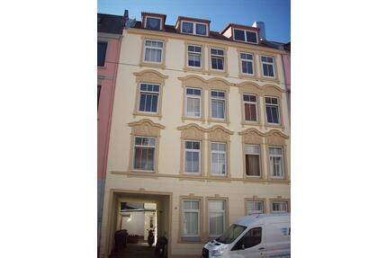 2 Zimmerwohnung nähe Hafen 1. OG mit neuem Badezimmer und Südbalk - Bremerhaven