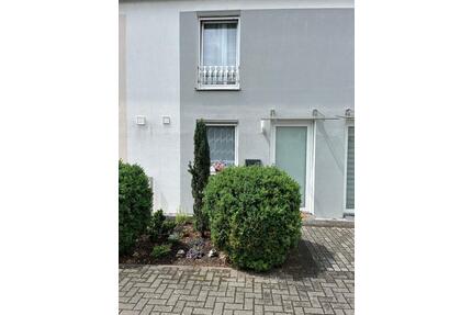Schönes Reihenmittelhaus in Hanau (provisionsfrei)