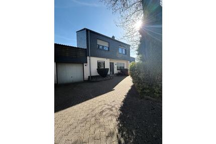 Modernes Reihenhaus mit Garten und Garage - frisch modernisiert - Kierspe