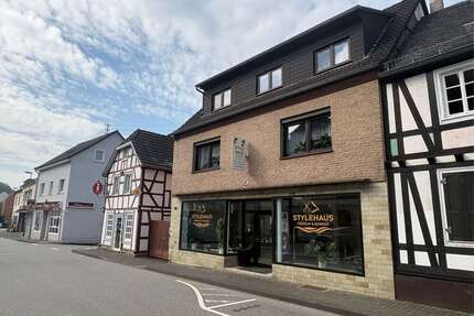 Haus zum Kaufen in Waldbreitbach 379.500,00 € 325 m²