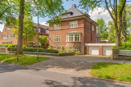 Haus zum Kaufen in Flensburg 1.200.000,00 € 322.96 m²