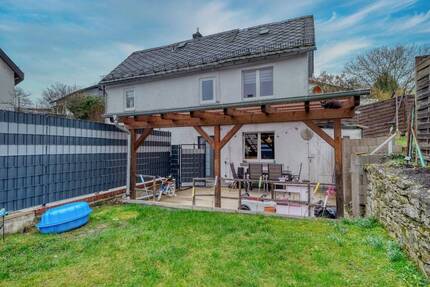 Umfangreich modernisiertes Einfamilienhaus mit Garten und Garage - provisionsfrei - Greifenstein / Allendorf