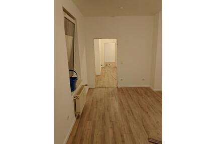 4 Zimmer, Küche, Bad mit Badewanne, unweit v Friedrich-List Str - Erfurt Daberstedt