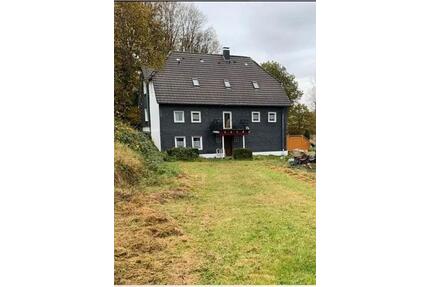 Wipperfürth, Haus mit großzügigem Grundstück!