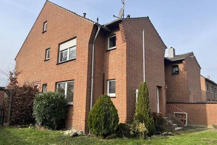 Einladendes Einfamilienhaus mit Einliegerwohnung, Keller, Garage und Garten - Xanten Marienbaum