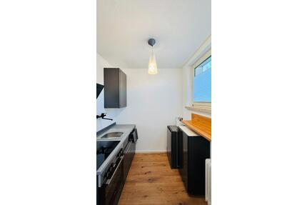 Vollmöblierte Einzimmerwohnung 29 m² mit Einbauküche - Frankfurt am Main Nied