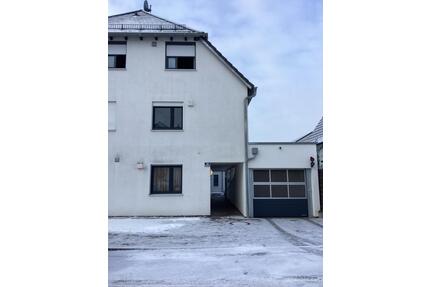 Neu renovierte charmante Dachgeschosswohnung in Ingolstadt