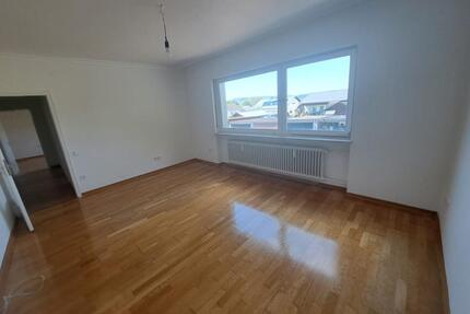 Ruhige Wohnung in Otzenhausen 3 ZKB 70 qm - EBK & Garage - Nonnweiler