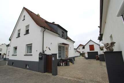 Haus zum Kaufen in Biebesheim am Rhein 515.000,00 € 164 m²