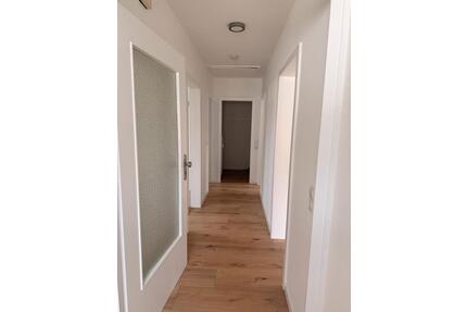 2 ZKB in Detmold zu vermieten - 730,00&nbsp;EUR Kaltmiete, ca.&nbsp; 55,00&nbsp;m&sup2; in Detmold (PLZ: 32756)