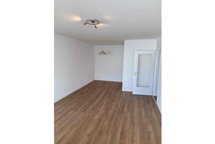 2-Zimmer Wohnung EBK-Saniert-Top Lage in Laatzen