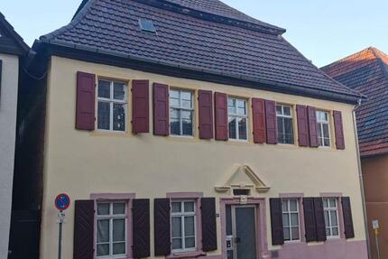 Zweifamilienhaus mit Pelletheizung und gr. Garage, Denkmalgesch. - Kraichtal