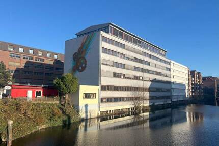 Büro mit einer EBK am Mittelkanal - Hamburg Hamm