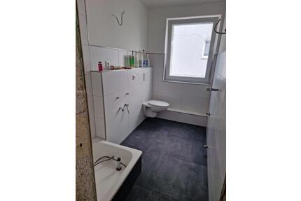 Wohnung zum vermieten - 900,00&nbsp;EUR Kaltmiete, ca.&nbsp; 50,00&nbsp;m&sup2; in Solingen (PLZ: 42719) Wald