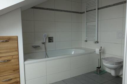 Exclusive 4 Zimmer DG Wohnung mit Balkon und Garage - Bruckberg