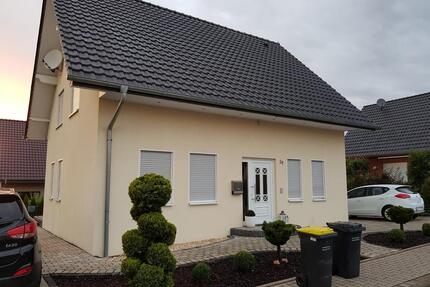 PROVISIONSFREI! 153m² Familien-Idyll mit ERDWÄRME, Garage - Kirchlengern