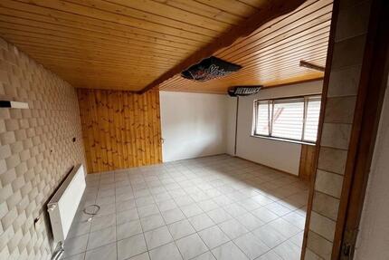 Haus mit Wintergarten, Garage, Keller,Garten, PV anlage - Lauter