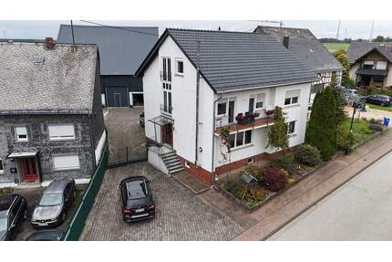 Großes 1–3-Familienhaus mit Scheune, Pool & 1.386 m² Grundstück - Kappel