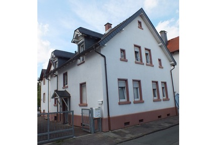 Zweifamilienhaus in Langen mit Garten und Hof