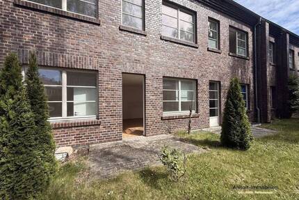 Barrierefreie 2-Raumwohnung im Erdgeschoss mit Terrasse - Bitterfeld