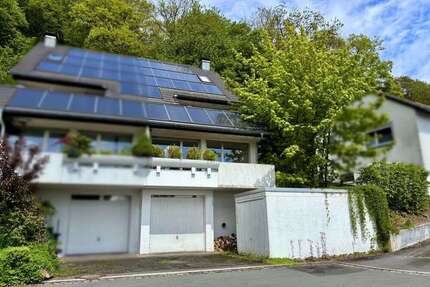 Haus zum Kaufen in Lüdenscheid 299.900,00 € 128.42 m²
