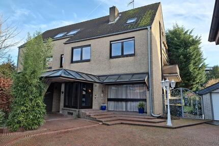 Großzügiges Zweifamilienhaus mit Garten und Garage - Dülmen