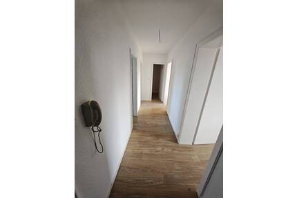 **sanierte 3-Zimmer-Wohnung mit Balkon** - Clausthal-Zellerfeld