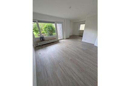 Wohn(t)raum: 2-Zimmer-Erdgeschosswohnung mit kleiner Terrasse in Ludenberg - Düsseldorf Stadtbezirk 7