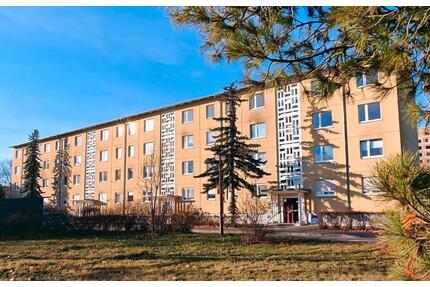 Klein, fein & mit Balkon - 3-Raumwohnung im WK 6 - Hoyerswerda