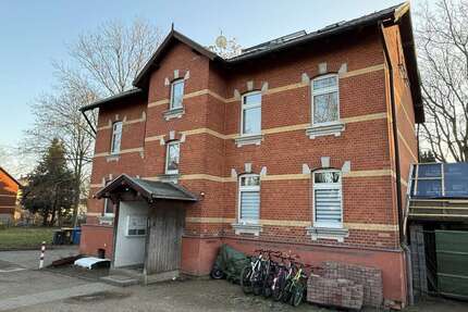 Haus zum Kaufen in Bad Lauchstädt 189.000,00 € 240 m²