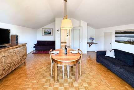 Wohnung zum Kaufen in Prien am Chiemsee 240.000,00 € 50.79 m²