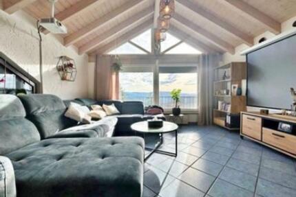 Dachgeschosswohnung mit toller Aussicht und Auto Stellplatz - Geisingen