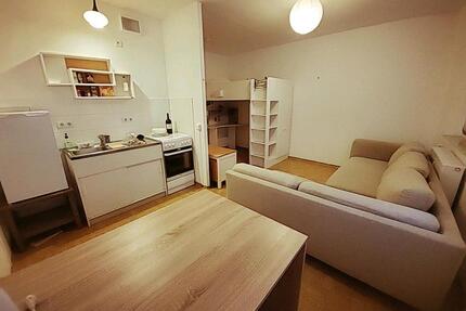 Möblierte 1-Zimmer-Wohnung - 230,00&nbsp;EUR Kaltmiete, ca.&nbsp; 26,50&nbsp;m&sup2; in Neubrandenburg (PLZ: 17034) Datzeberg