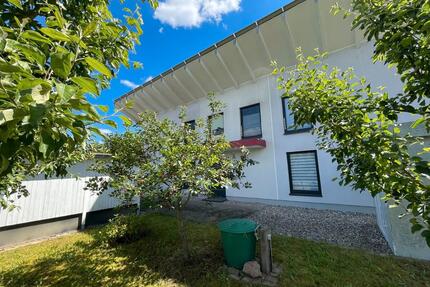 Modernes Einfamilienhaus - 1.285,00&nbsp;EUR Kaltmiete, ca.&nbsp; 115,00&nbsp;m&sup2; in Blankensee (PLZ: 17237)