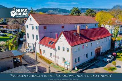 Haus zum Kaufen in SaalfeldSaale 549.000,00 € 295 m² - Saalfeld/Saale