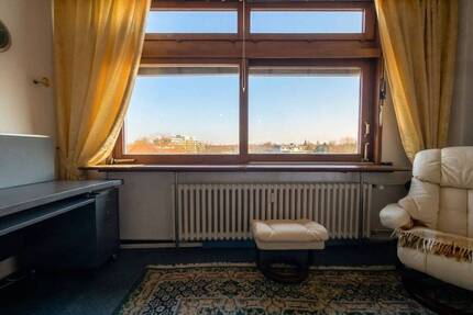 2-Zimmer-Wohnung mit unverbaubarem Weitblick über Lankwitz - Verkauf mit Wohnungsrecht - Berlin