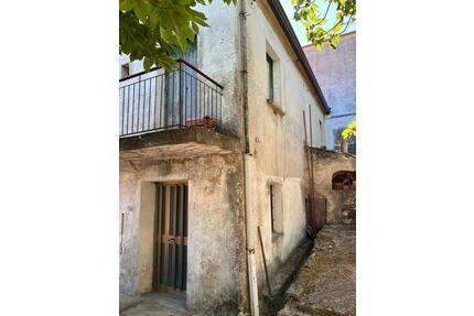 Ferienhaus im Cilento - 99.000,00&nbsp;EUR Kaufpreis, ca.&nbsp; 110,00&nbsp;m&sup2; in Wächtersbach (PLZ: 63607)
