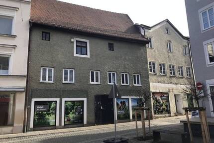 Im Rahmen einer Zwangsversteigerung günstig zu erwerben - Wohnhaus mit Ladengeschäft Westenstraße 810 in Eichstätt