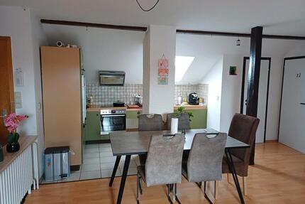 3-Zimmer Wohnung mit Bad und Wohnküche - Grafschaft