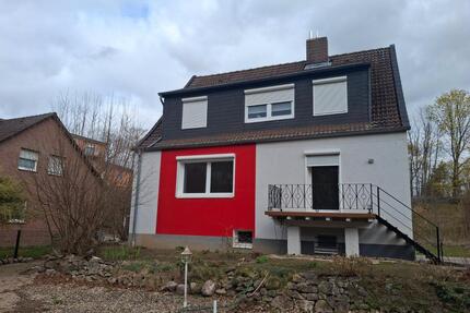 RUHIGES WOHNEN mit großem Garten - zentral und doch im Grünen - Peine