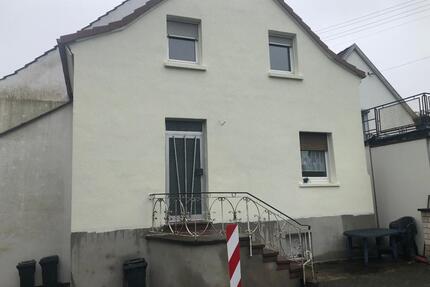 Zweifamilienhaus in Gries, Seitenstraße ohne Garten