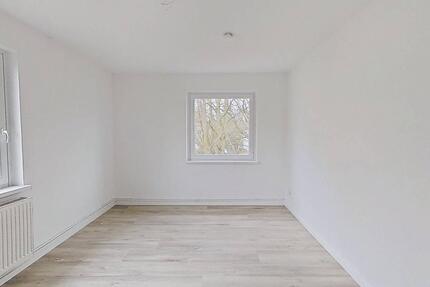 Ihr neues Wohlfühlzuhause: Frisch renovierte 3-Zimmer-Wohnung mit modernem Wannenbad - Nordenham