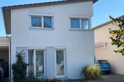Einfamilienhaus von privat - 550.000,00&nbsp;EUR Kaufpreis, ca.&nbsp; 120,00&nbsp;m&sup2; in Singen (Hohentwiel) (PLZ: 78224)