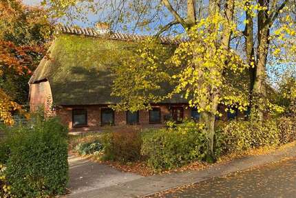 Haus zum Kaufen in Süderbrarup 268.000,00 € 175.96 m²