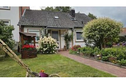 Haus zur Miete mit Garten - 1.000,00&nbsp;EUR Kaltmiete, ca.&nbsp; 123,00&nbsp;m&sup2; in Sulingen (PLZ: 27232)